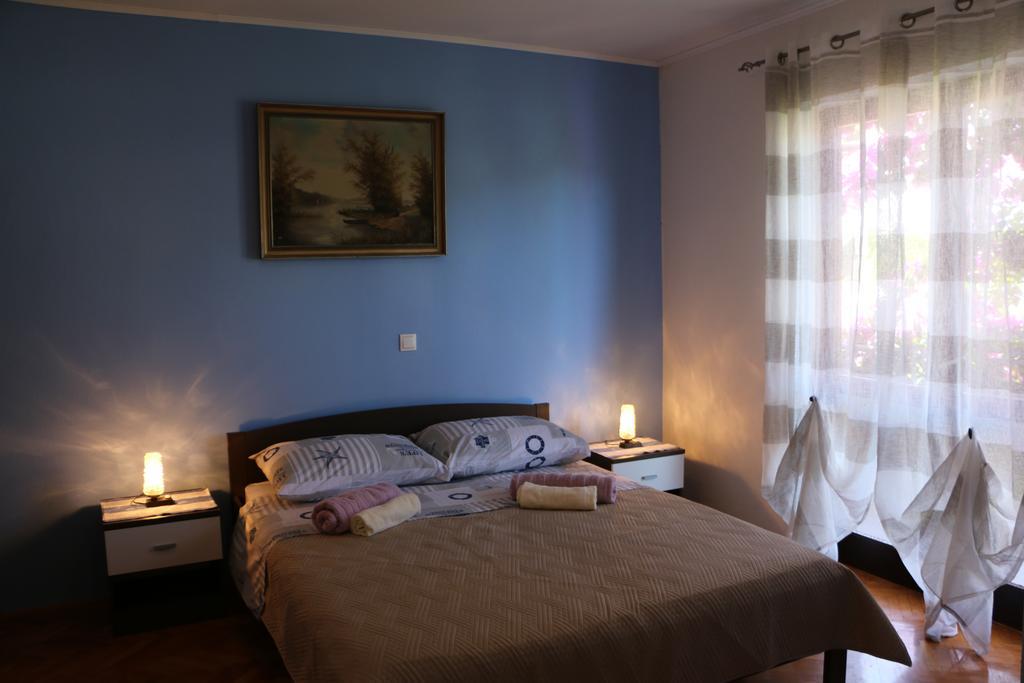Apartments Milatic Jelsa  Bagian luar foto