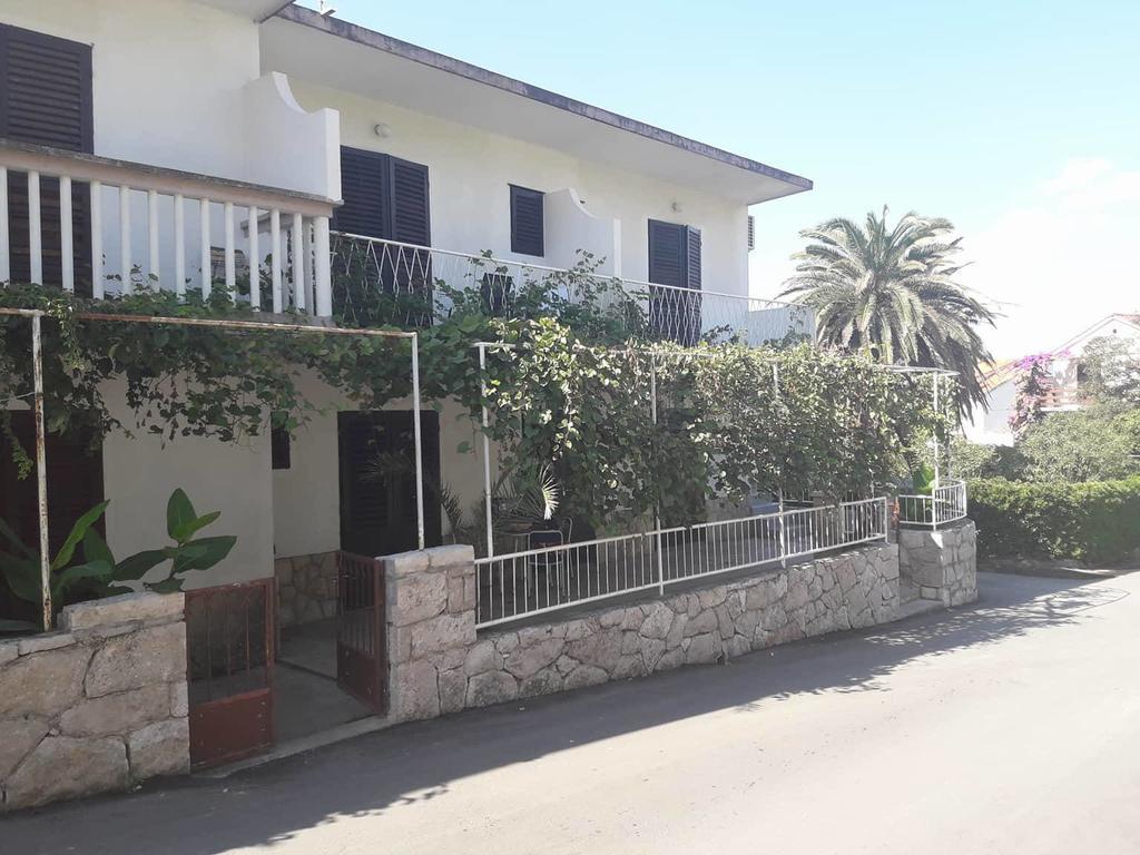 Apartments Milatic Jelsa  Bagian luar foto